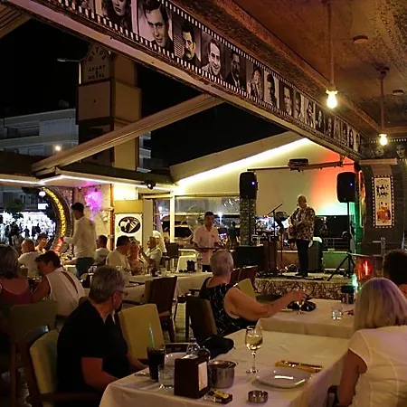 Aparthotel Mitos 3*