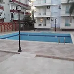 Mitos Apartahotel 3*