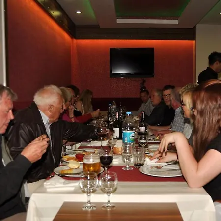 Ξενοδοχείο με διαμερίσματα Mitos Αλάνια